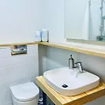Pdl House Hostel