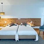 Pdl House *