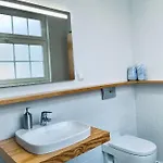 Hostel Pdl House *