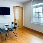 Pdl House Хостел Понта-Делгада