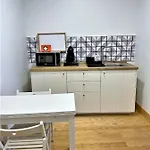 Pdl House Albergue *