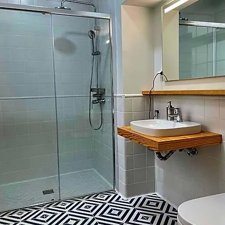Pdl House Hostel *