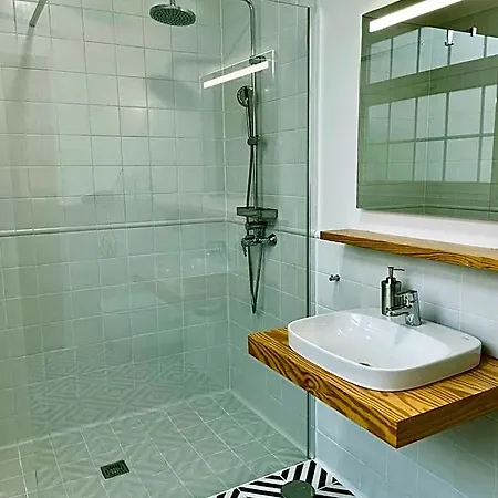 Pdl House Hostel *