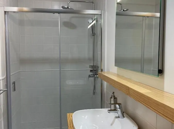 Pdl House Hostel Ponta Delgada (Sao Miguel)